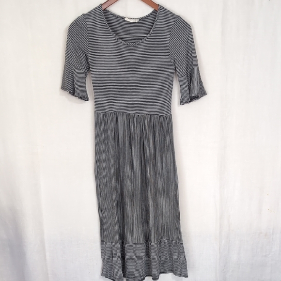 Forever Rose Black Grey Striped Midi Dress Scoop Neck Short Sleeve Size Small - Picture 1 of 5